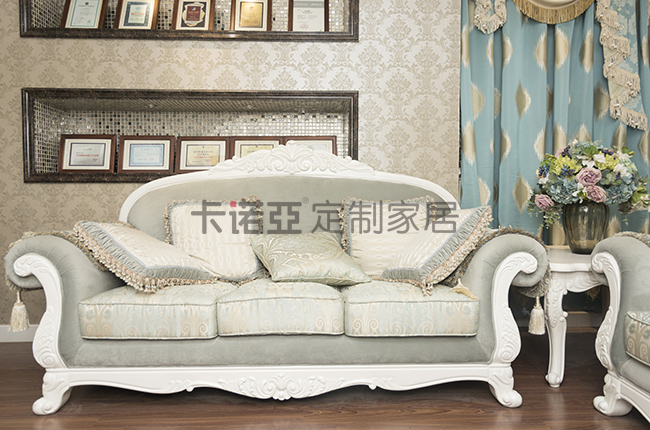 布藝沙發和皮沙發選哪個好？對比一下你就知道